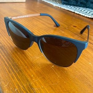 Blenders Eyewear Americano sunglasses in Starlet. Black and gold. Polarized